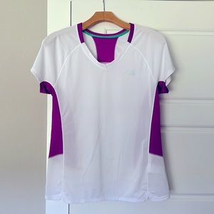 Women’s North Face Medium workout shirt.